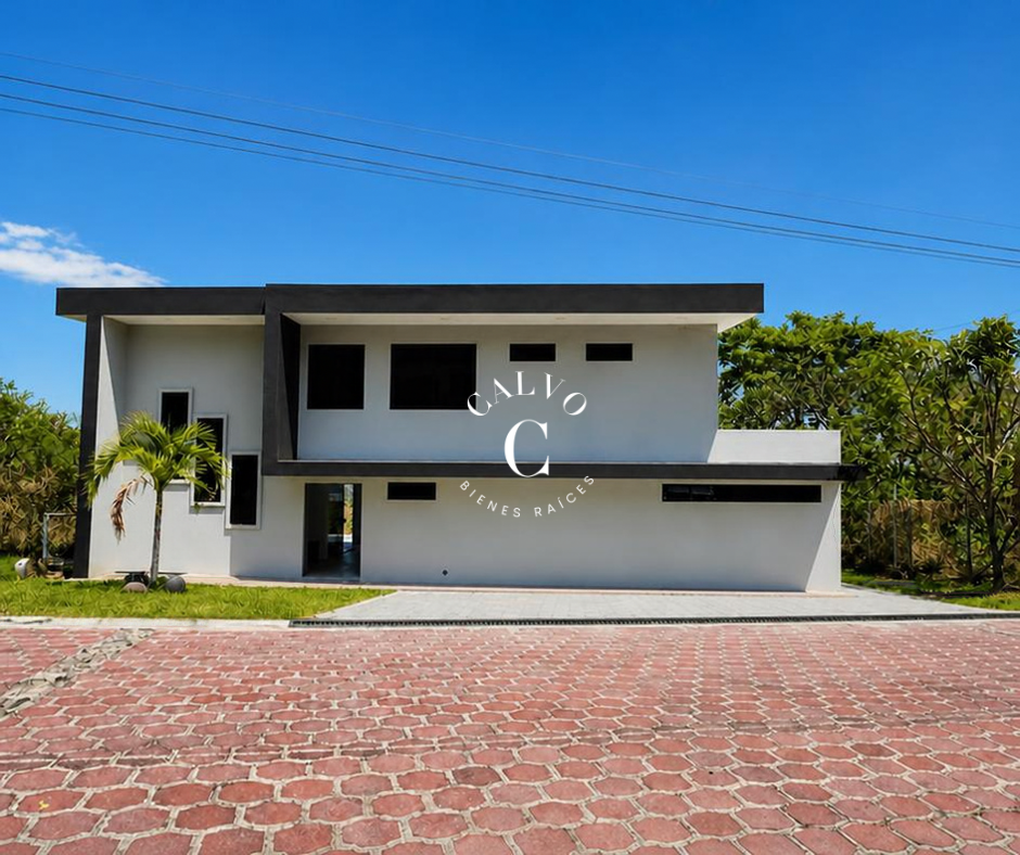 Casa moderna con vista al mar en Residencial Cerromar, El Sunzal